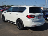 Used 2024 INFINITI QX80 Sensory image 2