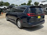 New 2025 Chrysler Pacifica Select image 5