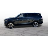 Used 2024 Lincoln Navigator Reserve image 4