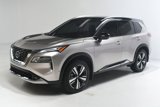 Used 2021 Nissan Rogue Platinum image 2
