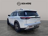 New 2025 Nissan Pathfinder Platinum image 3