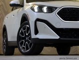 Certified 2025 BMW X2 xDrive28i image 4
