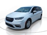 Used 2023 Chrysler Pacifica Touring-L image 2