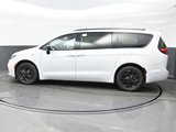 New 2025 Chrysler Pacifica Premium image 3
