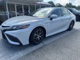 Used 2023 Toyota Camry SE image 2