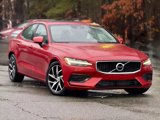 Used 2020 Volvo S60 T5 Momentum image 3