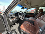 Used 2017 Cadillac Escalade ESV Luxury image 4