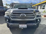 Used 2016 Toyota Tacoma TRD Sport image 2