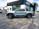 Used 2023 GMC Canyon Denali image 3
