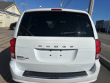 Used 2019 Dodge Grand Caravan SE image 4