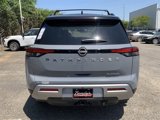 New 2025 Nissan Pathfinder Platinum image 6