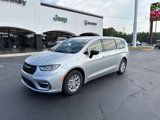New 2026 Chrysler Pacifica Select image 2