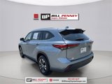 Used 2023 Toyota Highlander XLE image 5