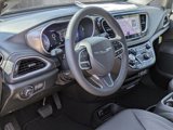 New 2025 Chrysler Pacifica Select image 3