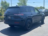 Used 2024 Jeep Grand Cherokee Altitude image 3