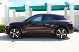 Certified 2024 Porsche Macan image 2