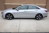 Used 2023 Hyundai Elantra Limited image 3
