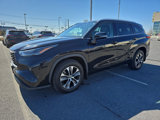 Used 2022 Toyota Highlander XLE image 3