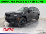 New 2025 Jeep Grand Cherokee Laredo image 3