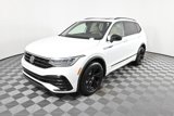 Certified 2024 Volkswagen Tiguan SE R-Line image 2