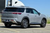 New 2025 Nissan Pathfinder Platinum image 5