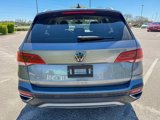 Used 2024 Volkswagen Taos SE image 3