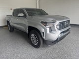 Used 2025 Toyota Tacoma Limited image 5