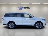 New 2025 Lincoln Navigator Reserve image 3