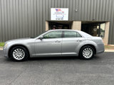 Used 2014 Chrysler 300 image 2