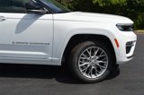 New 2025 Jeep Grand Cherokee Summit image 3