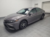 Used 2022 Toyota Camry SE image 2
