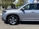 Used 2025 Honda Pilot EX-L image 2