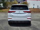 Used 2022 Mitsubishi Outlander ES image 4