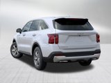 New 2025 Kia Sorento LX image 4