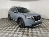 New 2025 Nissan Pathfinder Platinum image 2