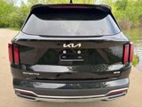Certified 2023 Kia Sorento EX w/ Panoramic Sunroof Package image 4