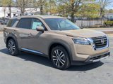 New 2025 Nissan Pathfinder Platinum image 2