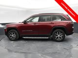 Used 2024 Jeep Grand Cherokee Limited image 2