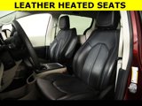 Used 2023 Chrysler Pacifica Touring-L image 3