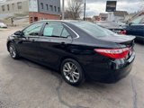 Used 2017 Toyota Camry SE image 4
