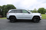 Used 2024 Jeep Grand Cherokee Limited w/ Black Appearance Package image 2