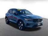 Used 2024 Volvo XC40 B5 Core image 2