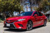 Used 2020 Toyota Camry SE image 2