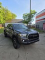 Used 2017 Toyota Tacoma TRD Off-Road image 3