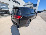New 2026 Chrysler Pacifica Limited image 5