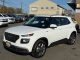 Used 2024 Hyundai Venue SEL image 3