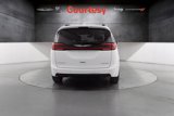 Certified 2022 Chrysler Pacifica Limited image 4