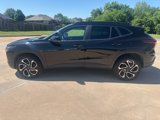 Used 2025 Chevrolet Trax RS w/ Sunroof Package image 2