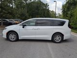 New 2026 Chrysler Pacifica Select image 3