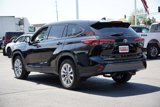 Used 2023 Toyota Highlander Limited image 5